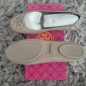 Never worn Tory Burch French Gray Minnie Travel Ballet Shoes